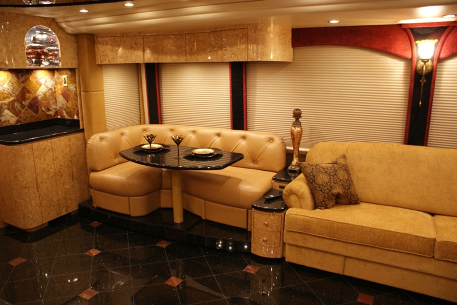 Obrzydliwie luksusowe posiadłości na kołach