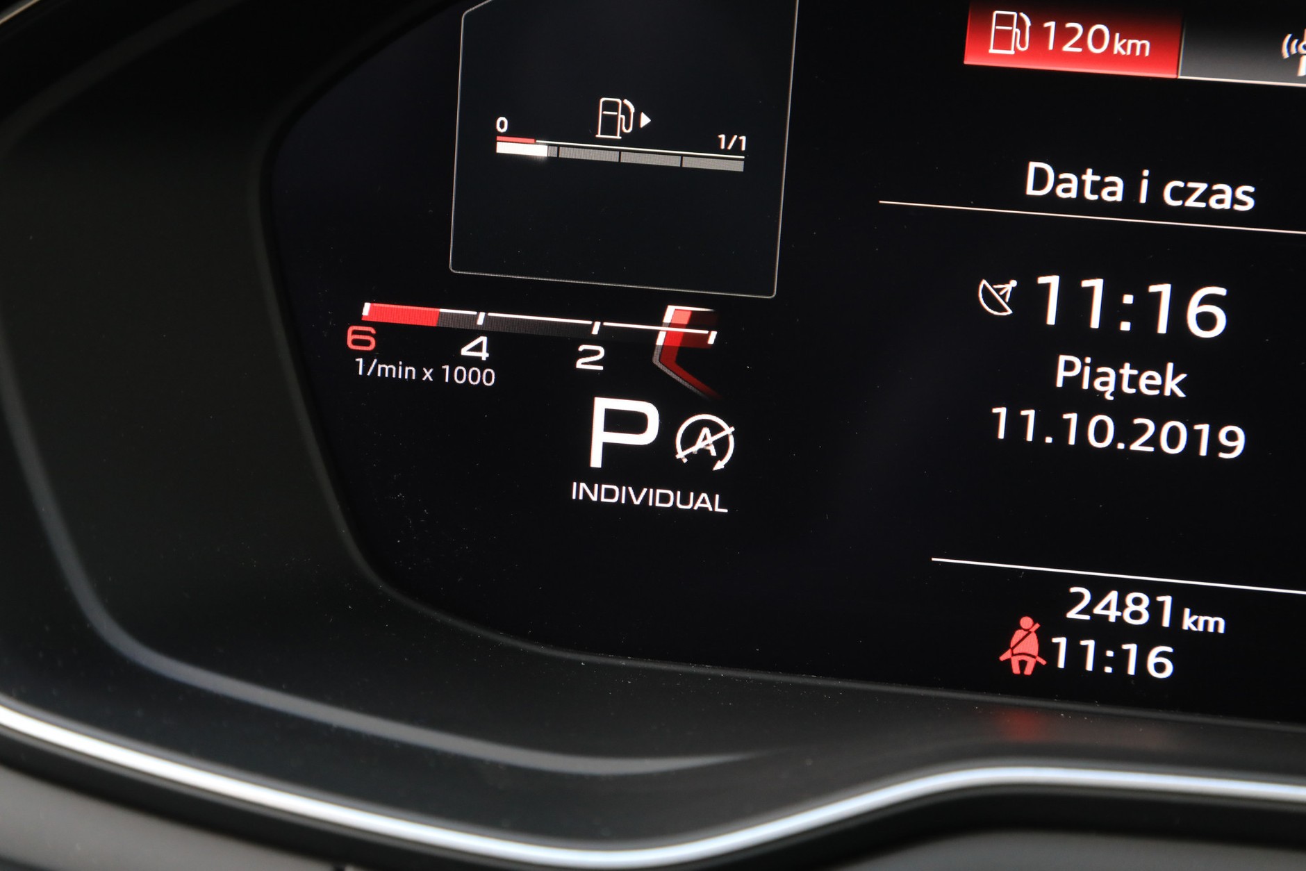 Audi A4 S line 40 TDI quattro