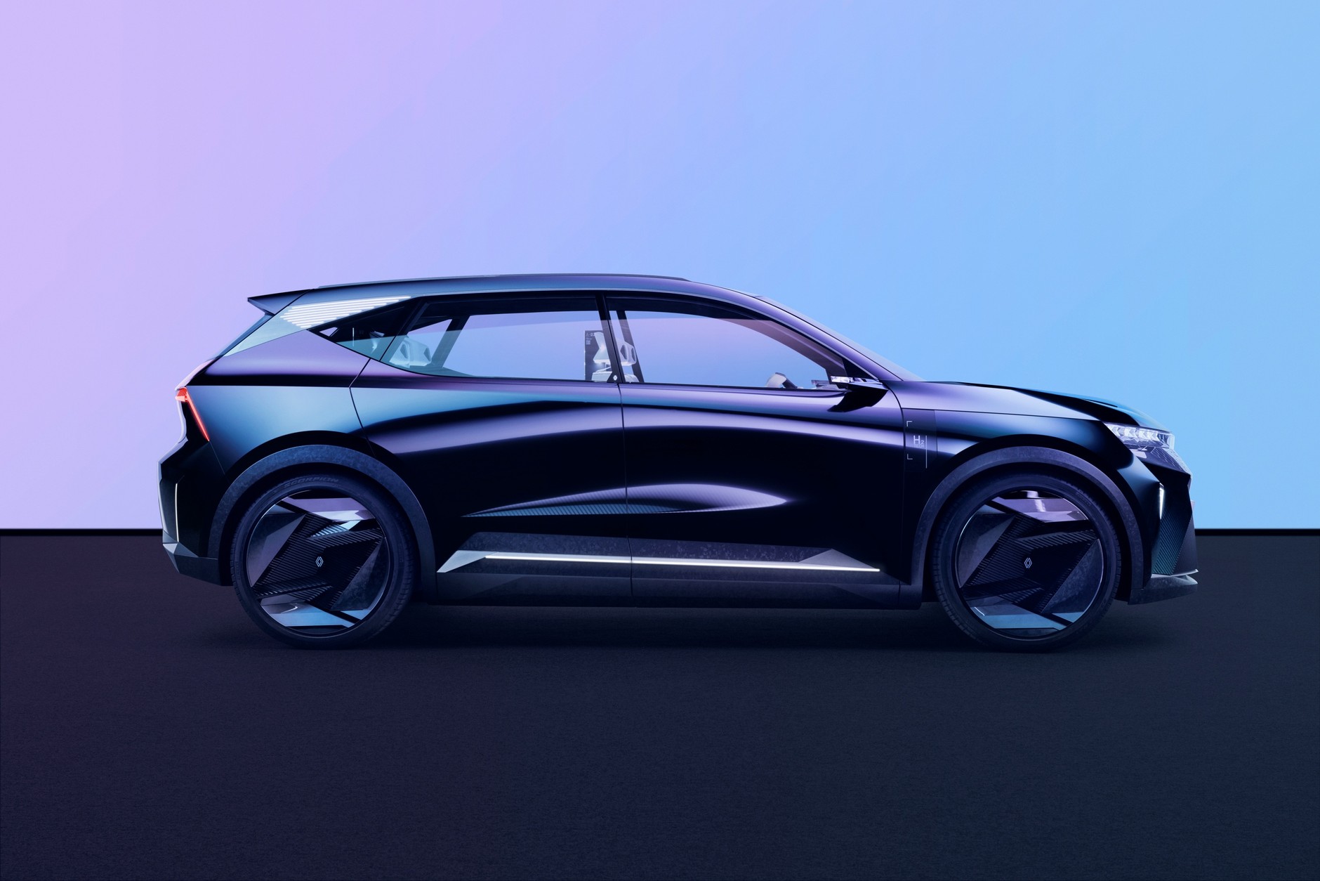 Prototypowy Renault Scenic Vision pokazuje, że kolejna generacja Scenica będzie już SUV-em.
