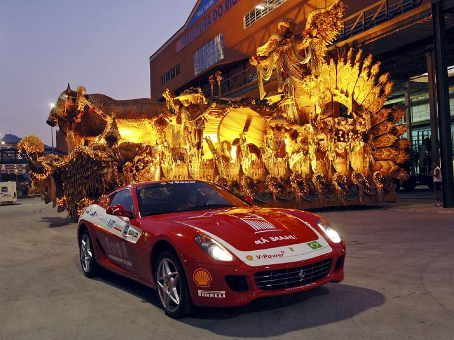 Ferrari 599 GTB Fiorano – 20.000 mil na przełaj Ameryką