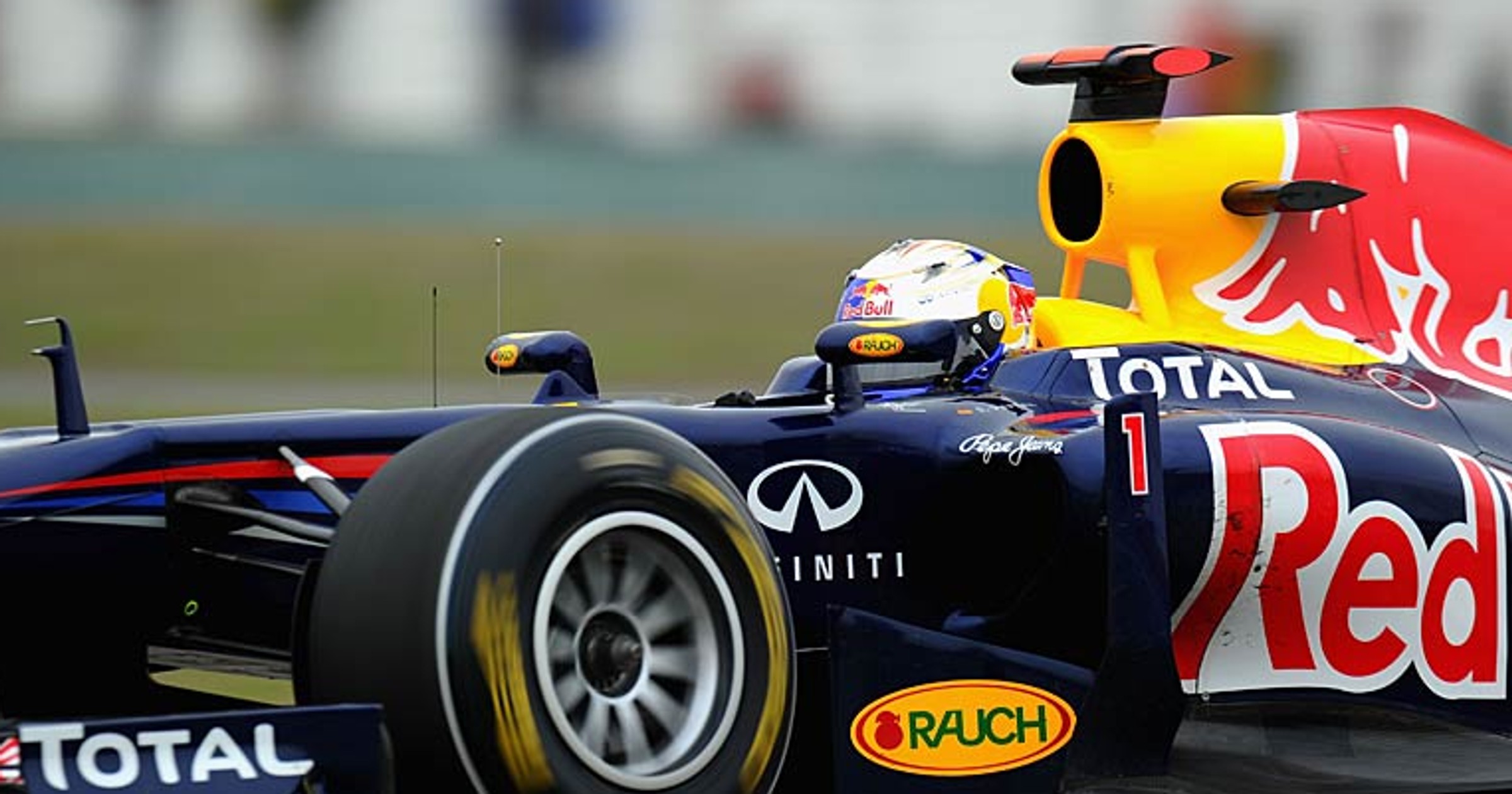 Grand Prix Turcji 2011: Vettel przy 200 km/h rozbił Red Bulla