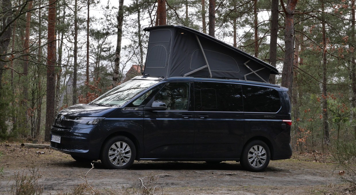 Volkswagen California: kampervan od święta, a na co dzień... Test namiotu na kołach