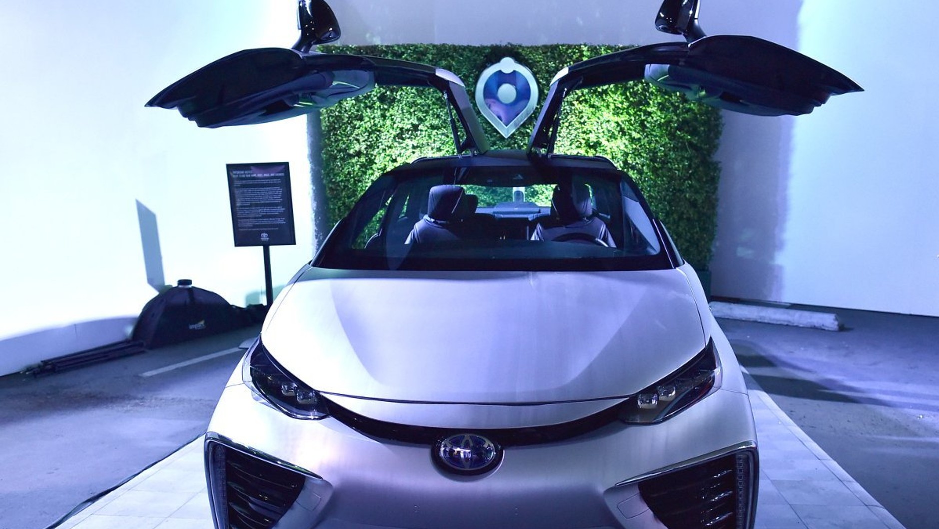 Toyota Mirai "Powrót do przyszłości"