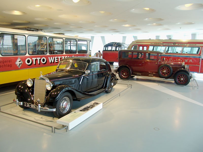Mercedes-Benz Muzeum: 120 lat historii na 9 piętrach - 1. część (galeria)