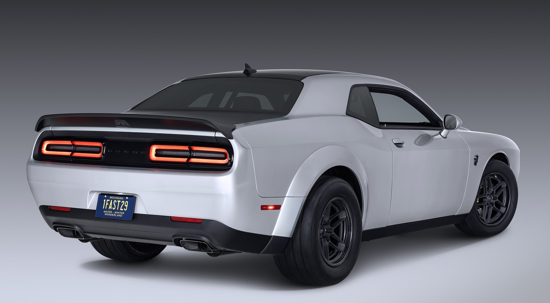 Dodge Challenger SRT Demon 170 (model roku 2023)
