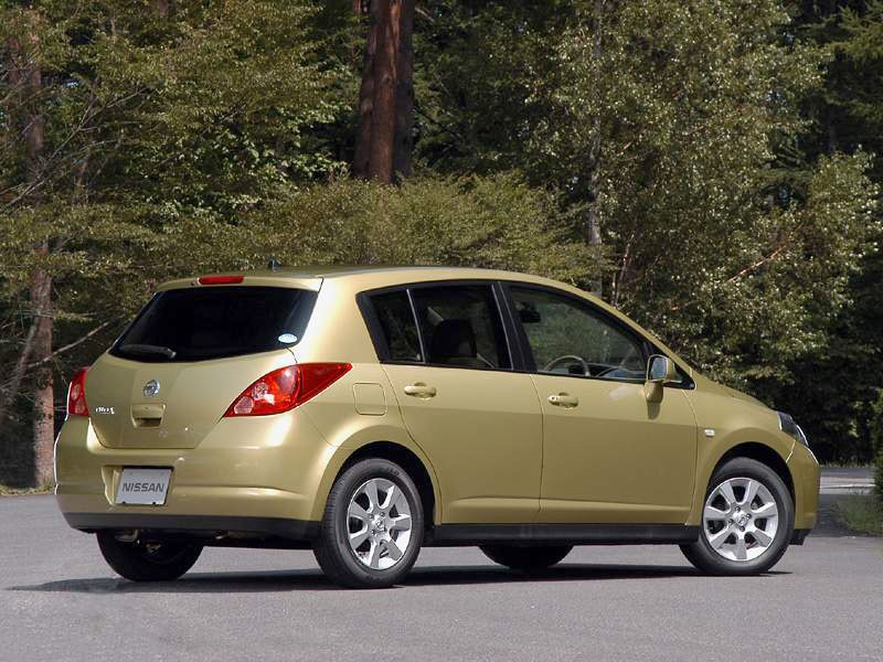 Autosalón Bratislava 2007: Nissan Tiida