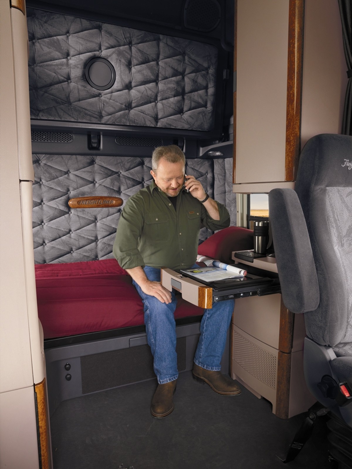 Amerykańskie ciężarówki Mercedesa to fascynujące maszyny