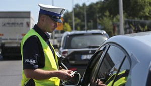Policja zatrzymała więcej praw jazdy w okresie pandemii