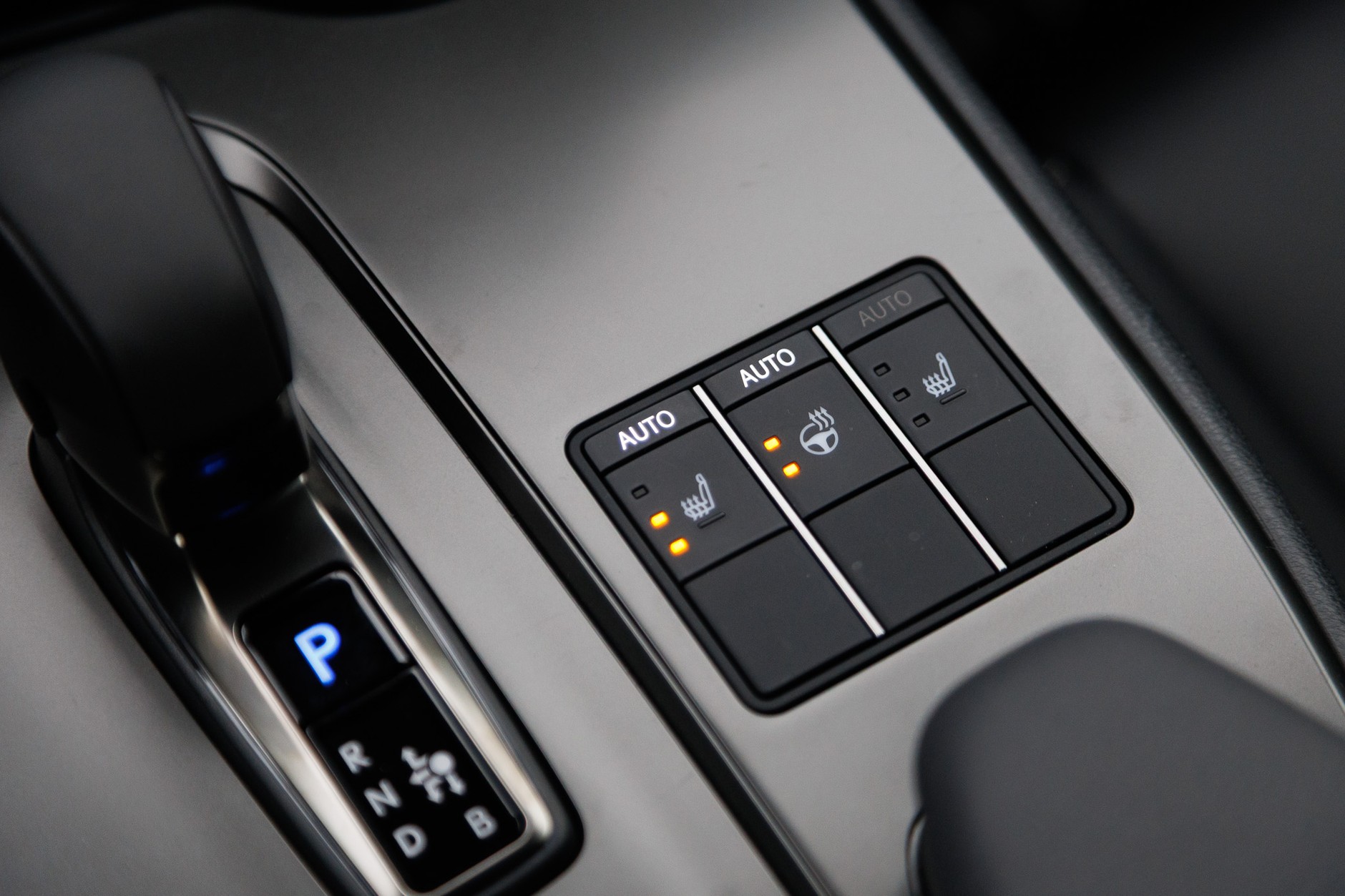 2024 Lexus UX300h