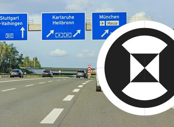 Nietypowe znaki na niemieckiej autostradzie. Pomagają samochodom, ale nie tym, o których myślisz