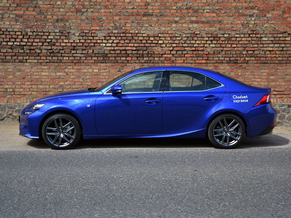 Lexus IS 2013