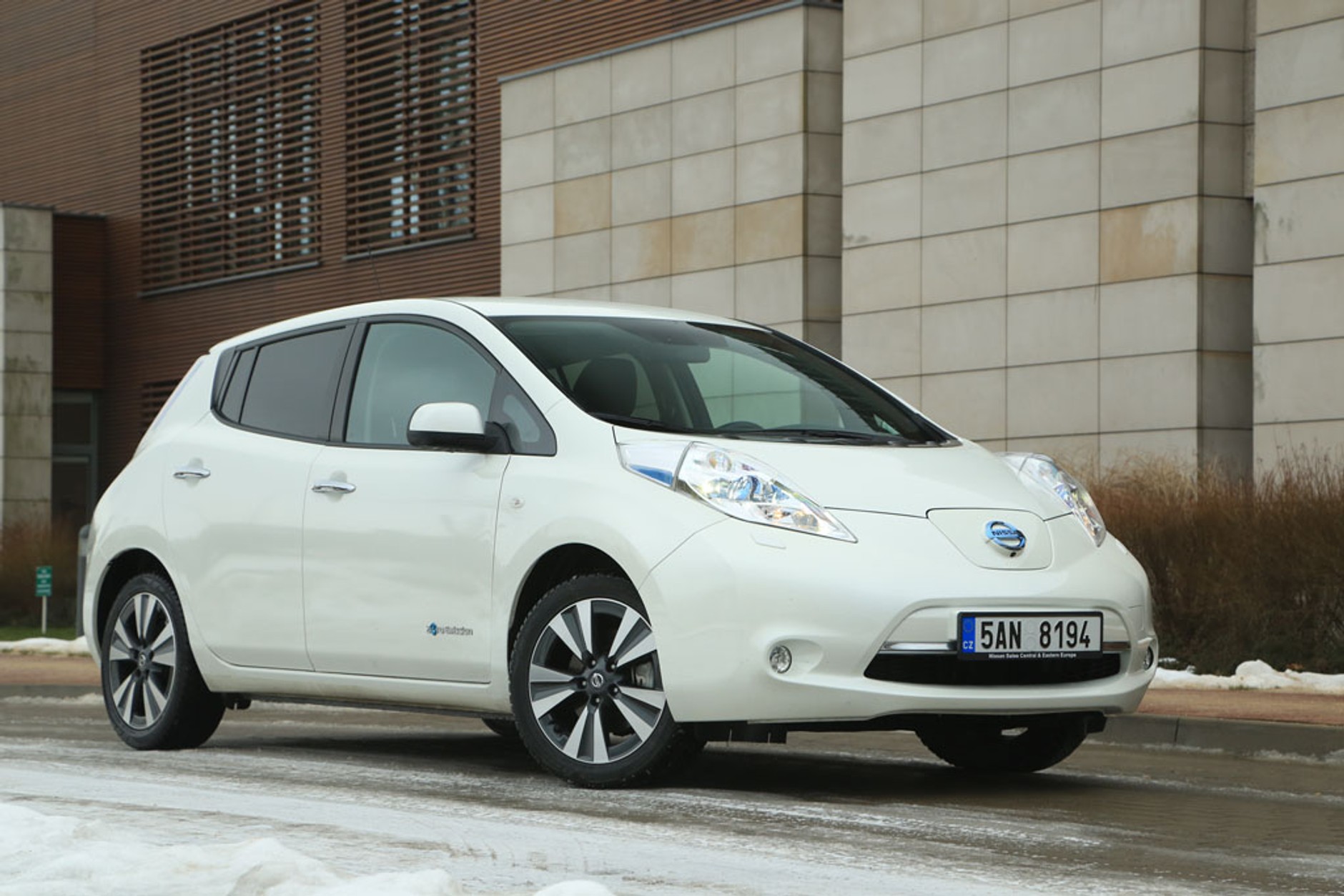 Nissan Leaf - elektryczny od podstaw