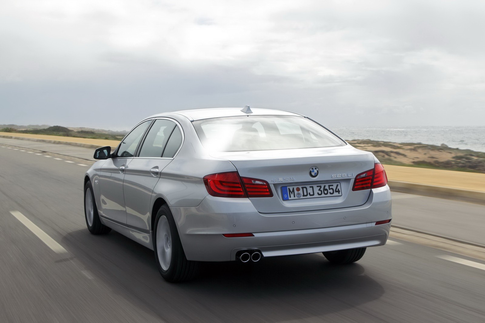 Przedłużone BMW5 specjalnie dla Chińczyków