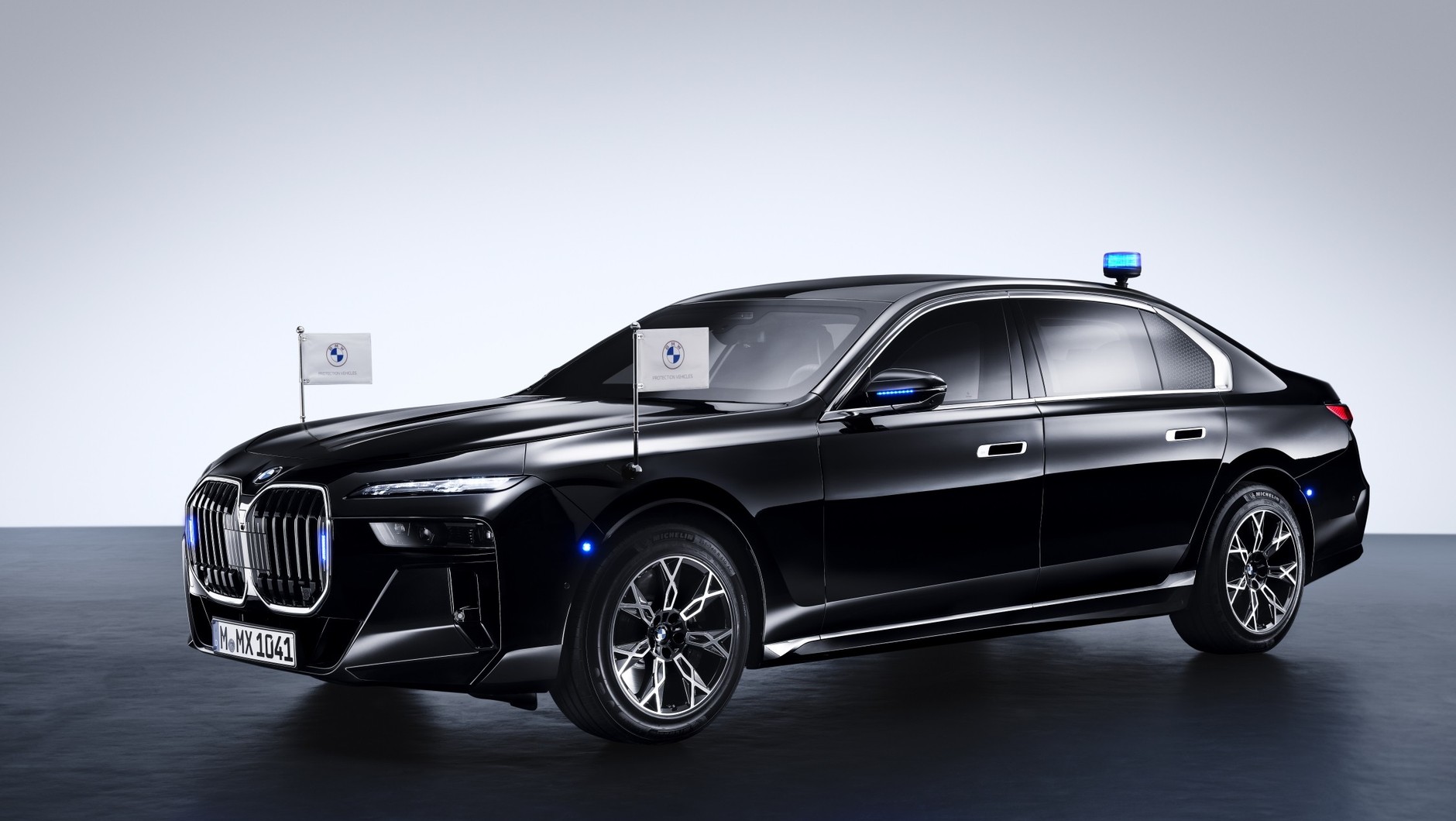 BMW serii 7 Protection. Jeżdżąca kapsuła bezpieczeństwa