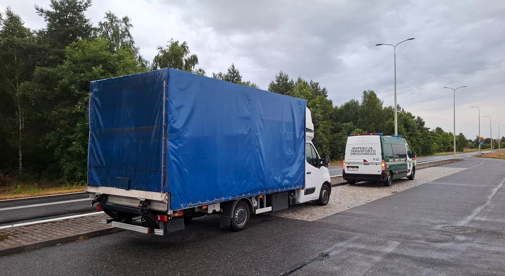 Kontrola drogowa przeprowadzana przez ITD