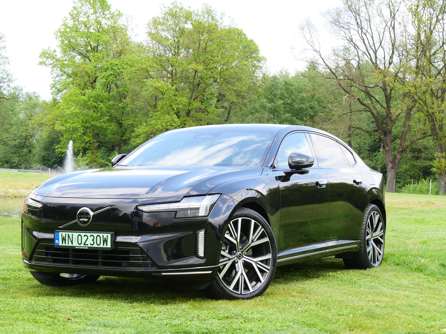 Volvo ES90. Flagowa, elektryczna limuzyna Volvo
