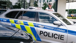 Czeska policja ma nie tylko Skody. Właśnie pochwaliła się radiowozami marki premium