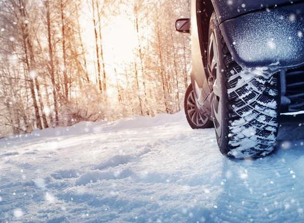 Jakie opony do samochodu powinniśmy wybrać? I czy będą pasować?