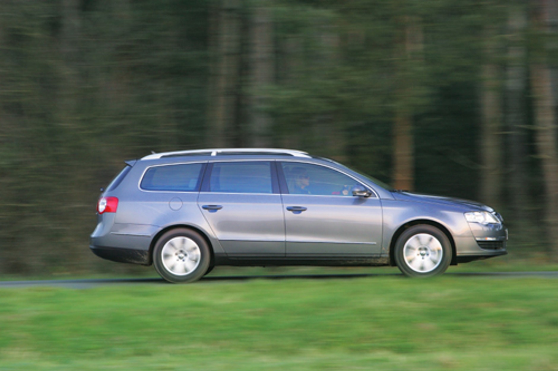 Ford Mondeo, Opel Vectra, Volkswagen Passat, Volvo V70 - Czym do ślubu?