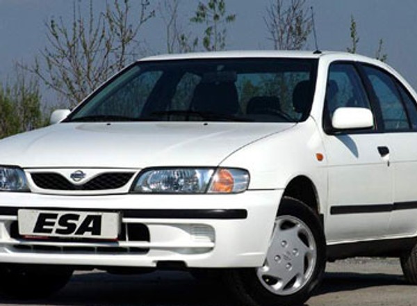 Nissan Almera (1995-2000) - grunt to nie rzucać się w oczy!