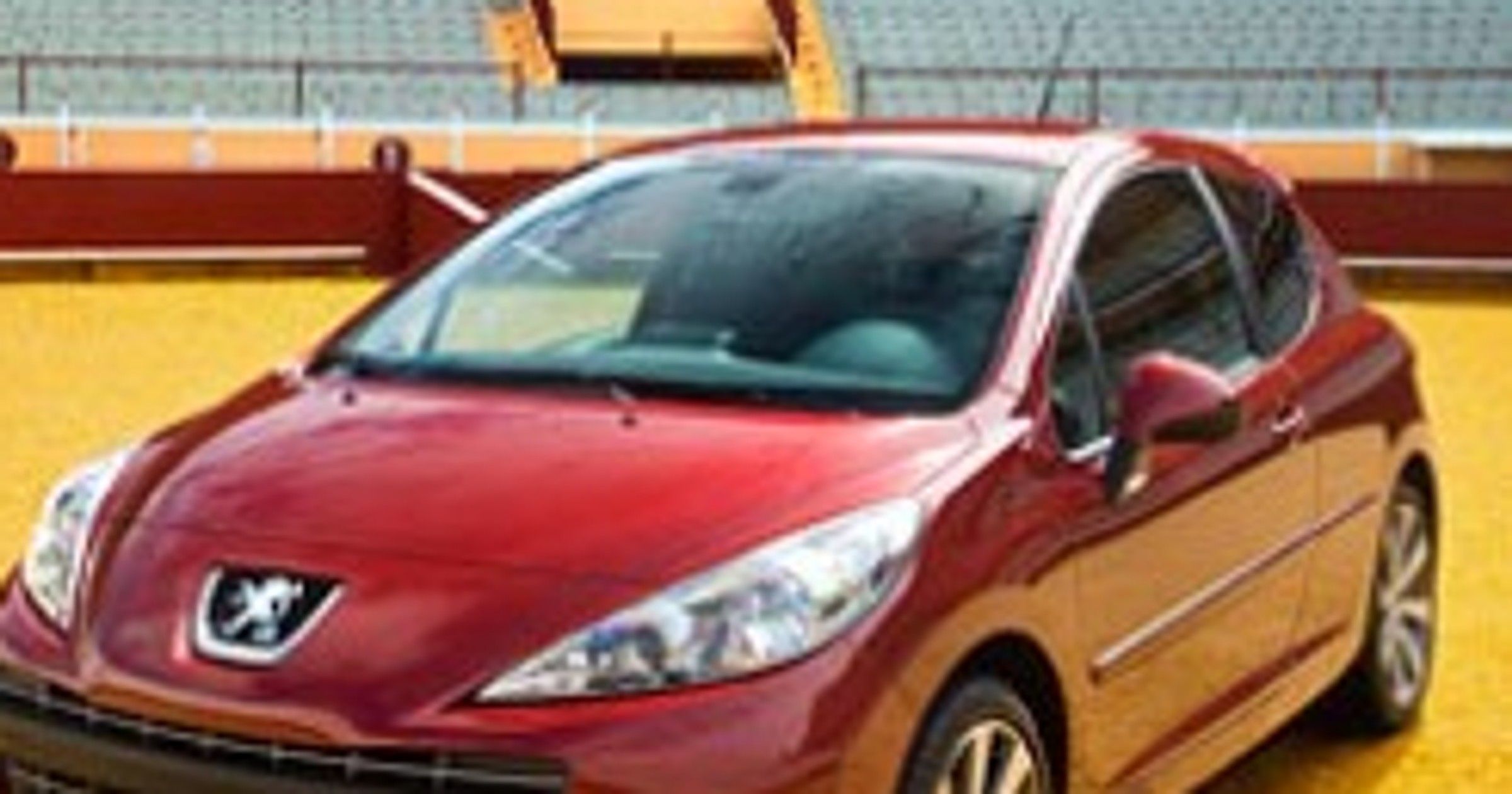 Po raz pierwszy od 30 lat Peugeot lepszy od Renault