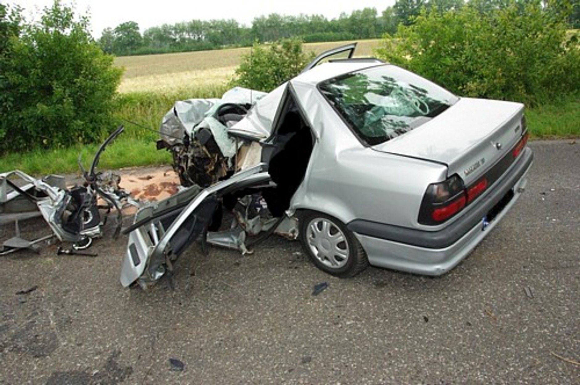 Kolejna tragedia na drodze - zginęli 18 - i 20 - latek
