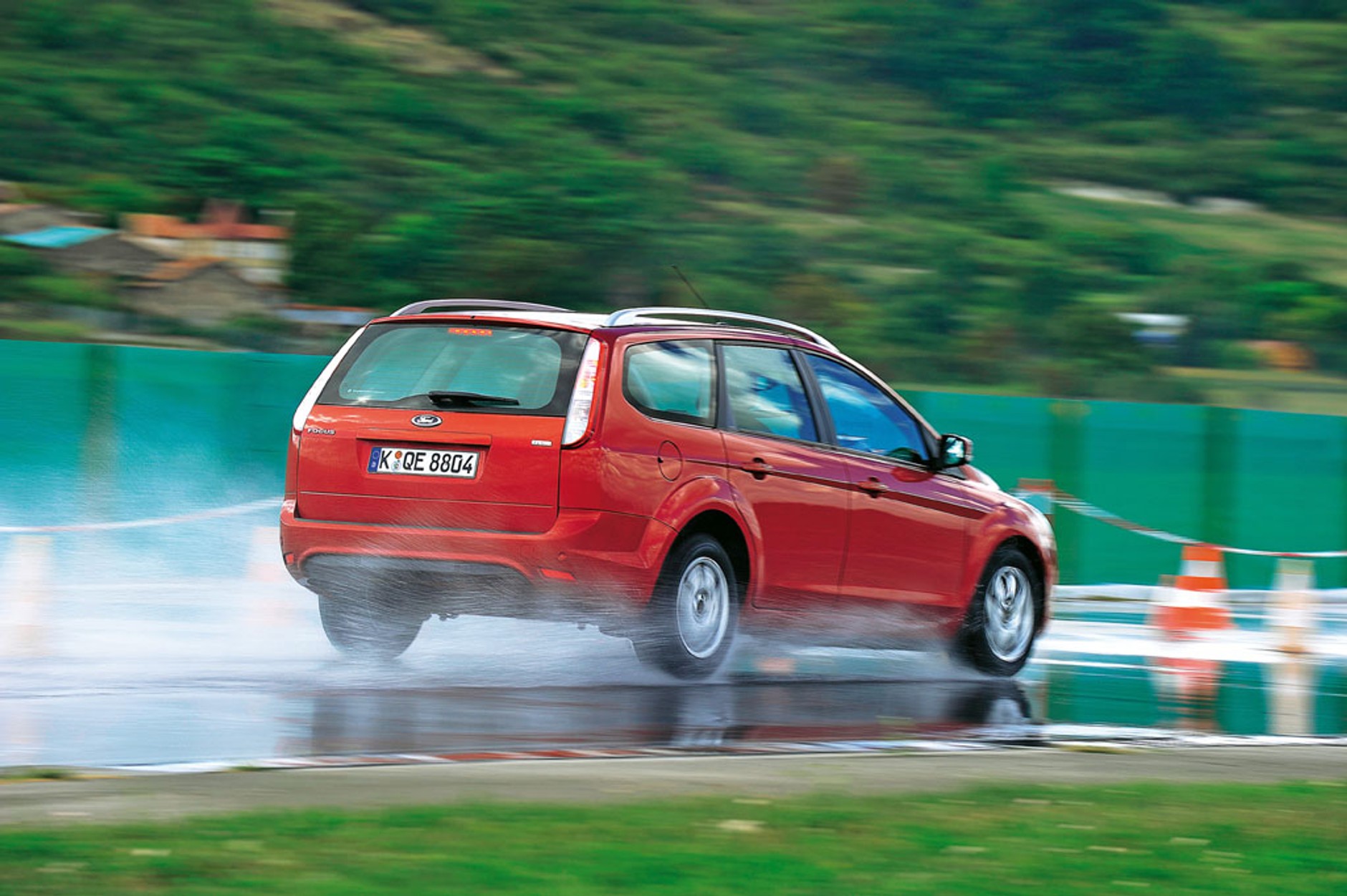 Na każdą okazję? Test opon całorocznych w rozmiarze 195/65 R 15