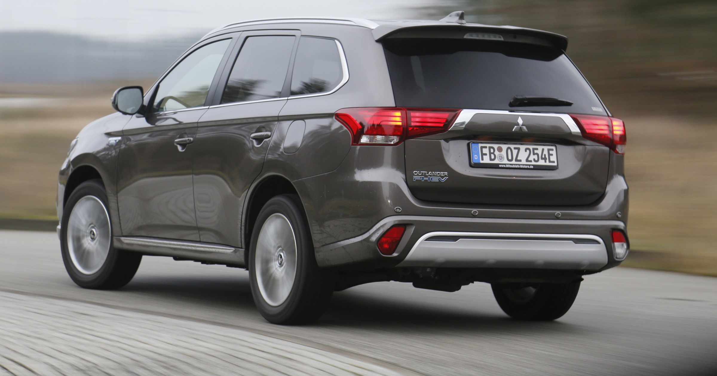 Mitsubishi Outlander PHEV 2020