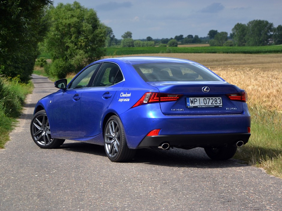 Lexus IS 2013