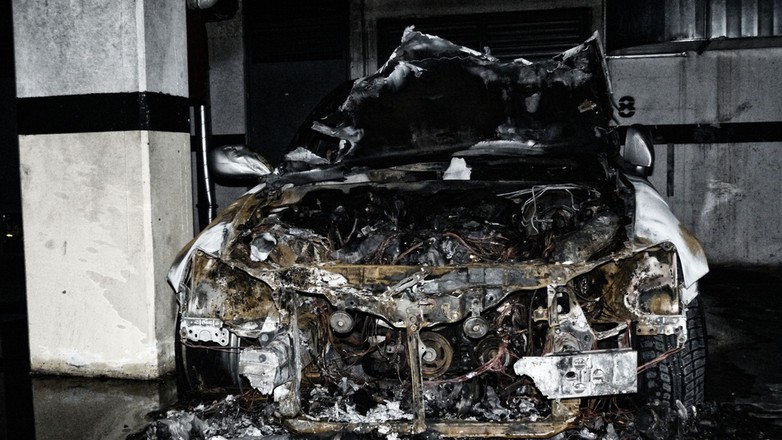 spalony samochód; pożar; wrak