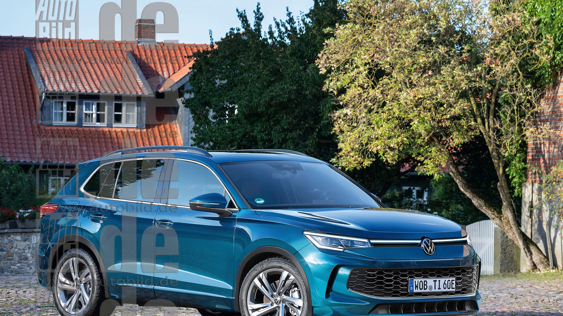 Volkswagen Tiguan III (2023). Tiguan należy do najważniejszych modeli Volkswagena, decyzja o produkcji nowej generacji z silnikami spalinowymi dawno już zapadła. W kwestii napędu i wymiarów niewiele się zmieni.