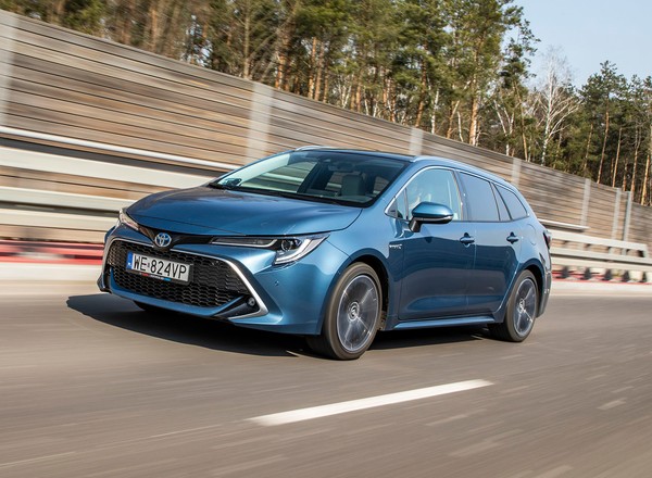 Toyota Corolla Touring Sports 2.0 Hybrid – oszczędzaj z fantazją | TEST