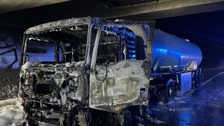 Jedna ze spalonych ciężarówek MAN-a ciągnęła cysternę z benzyną