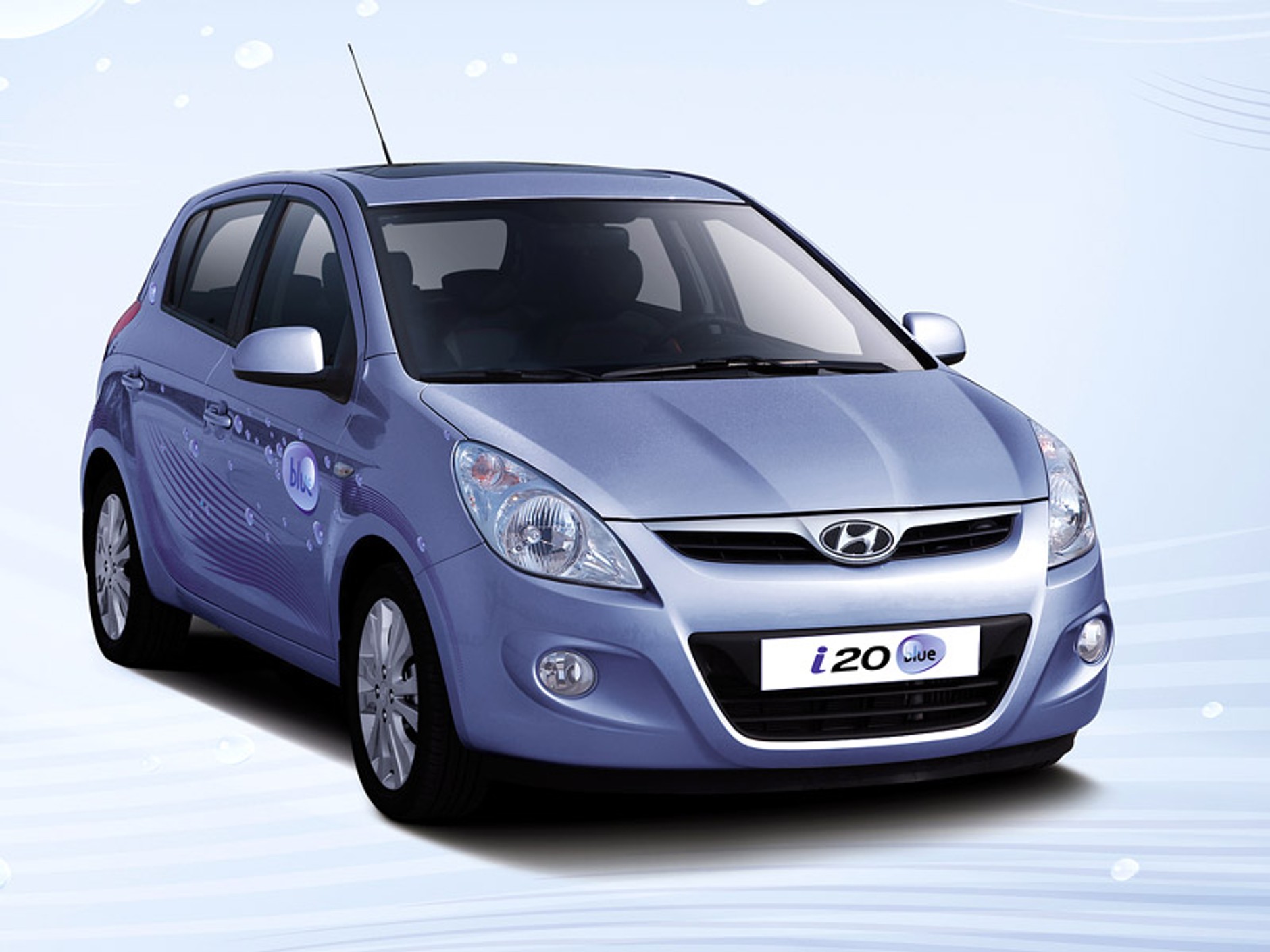 Paryż 2008: Hyundai i20 oraz i20 blue mają podbić Europę (wideo)