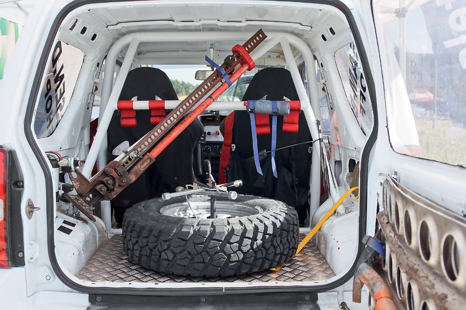 Suzuki Jimny: wdzięczny maluch