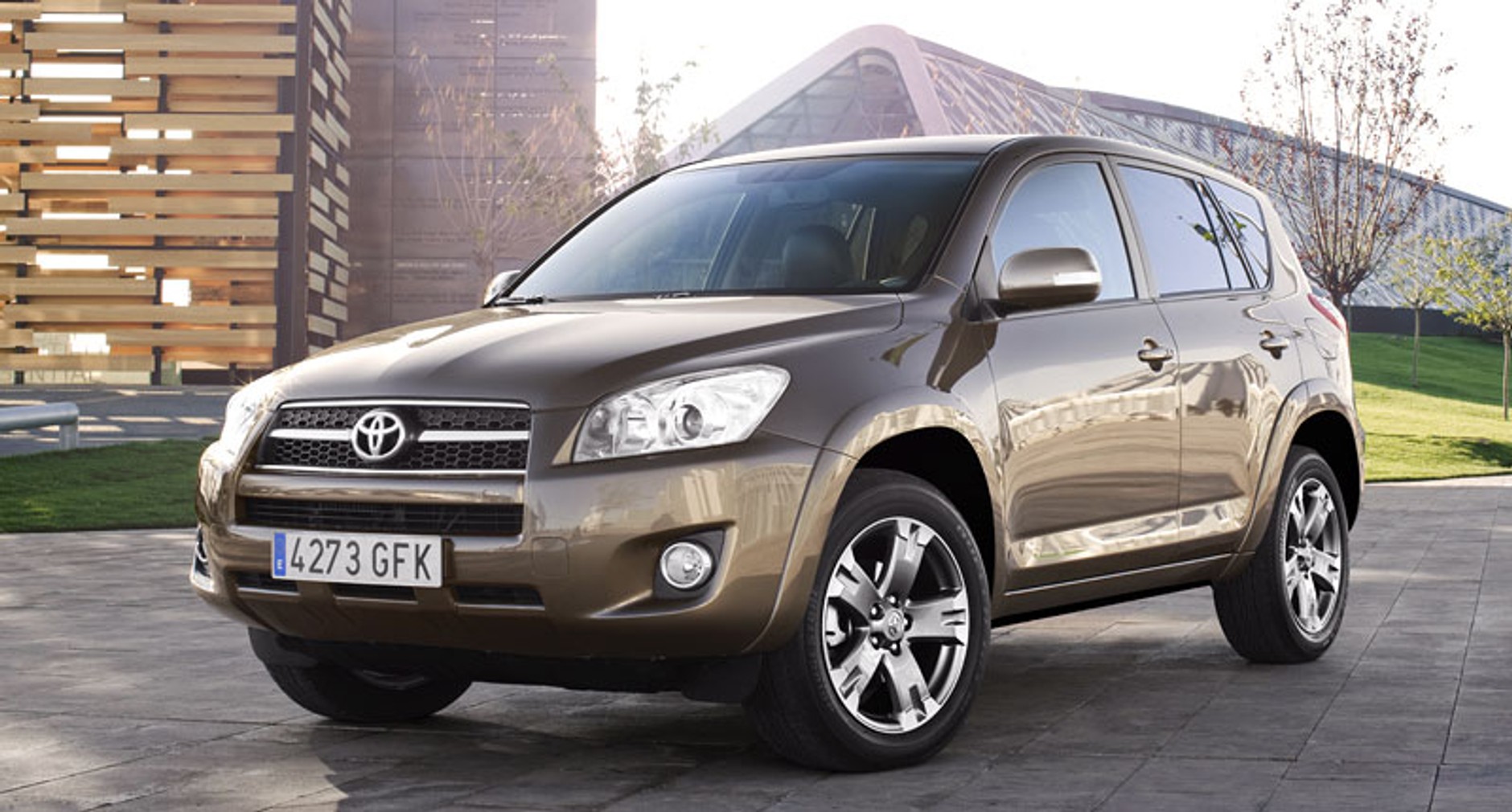 Bolonia 2008: Toyota RAV4 po faceliftingu