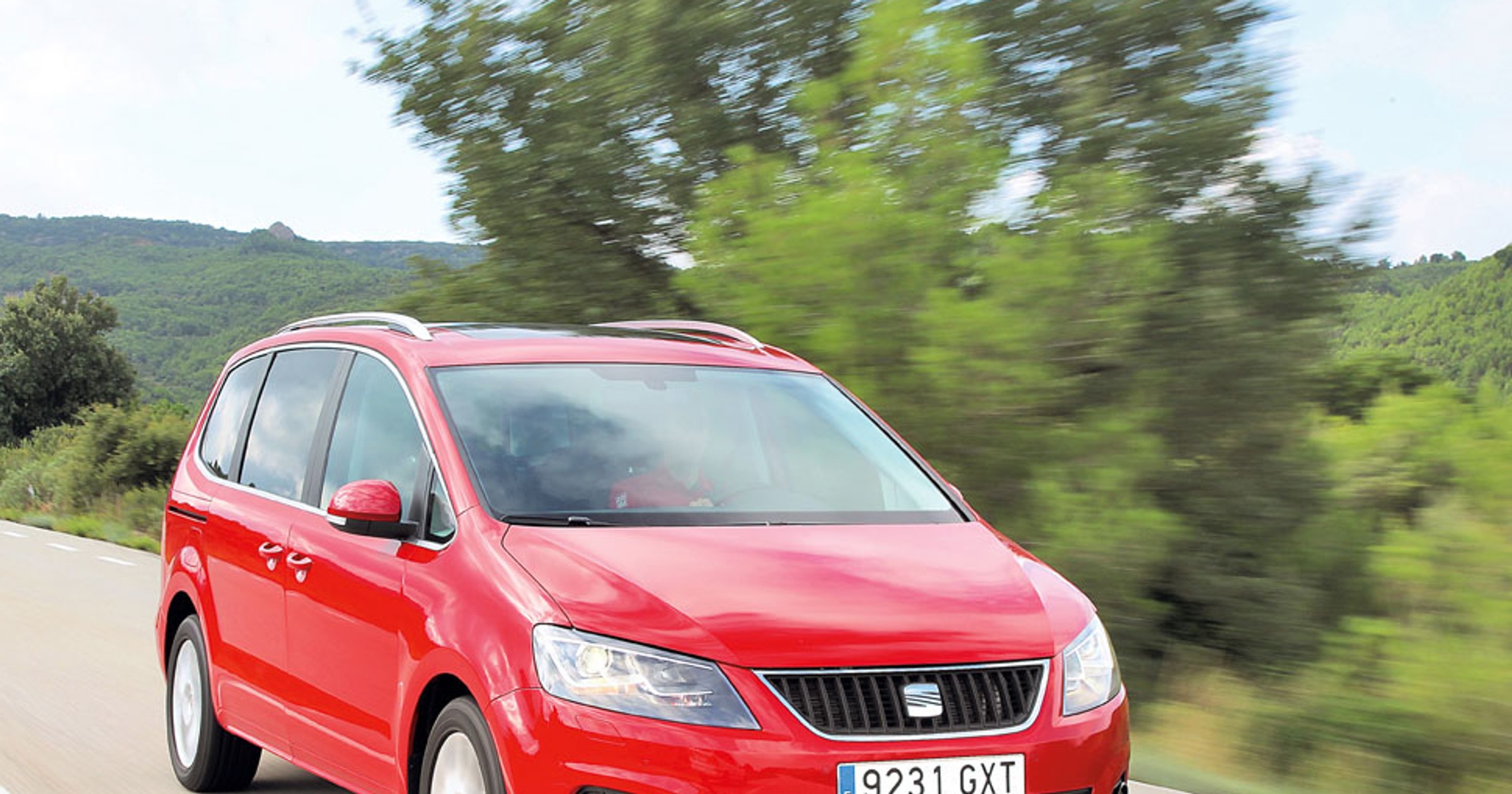Czym różni się Seat Alhambra?