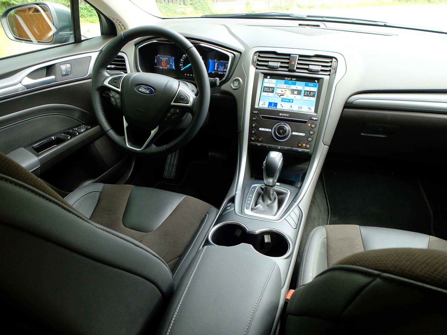 Ford Mondeo Hybrid