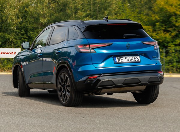Co łączy Renault Austral z Mercedesem EQS i BMW serii 7? Tego nie ma żaden konkurent