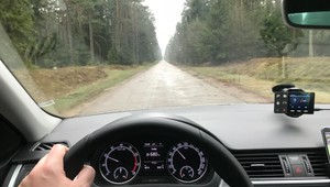 Więcej aut na drogach. W czołówce kierowcy z Warszawy, Poznania i Katowic