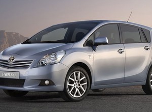 Genewa 2009: Toyota Verso w stylu nowego Avensisa