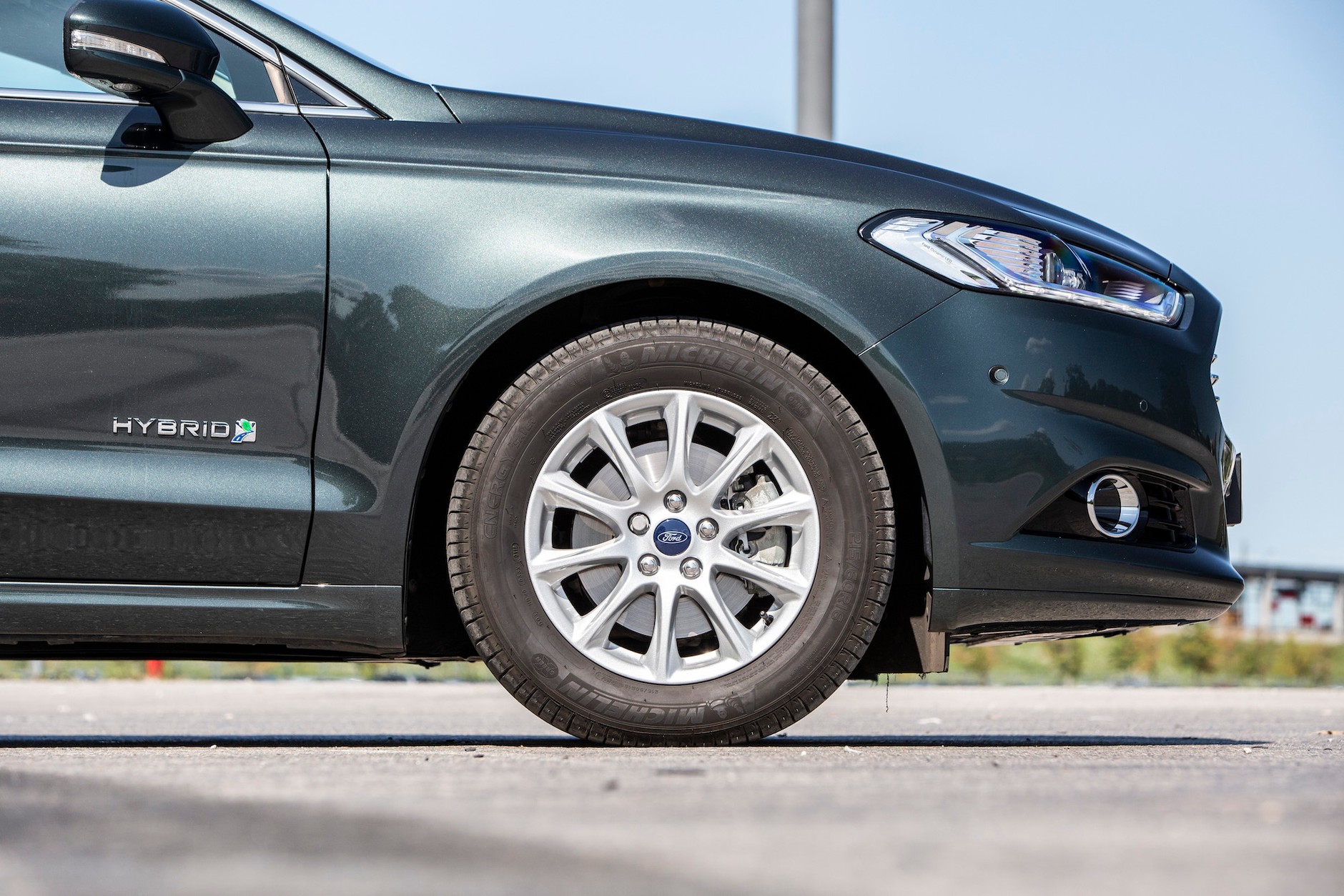 Ford Mondeo Hybrid Titanium