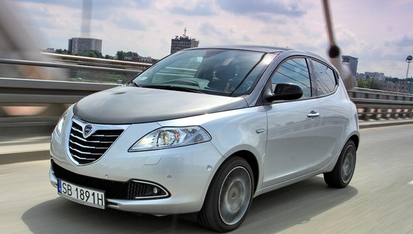 Lancia Ypsilon: elegancka tylko na pokaz