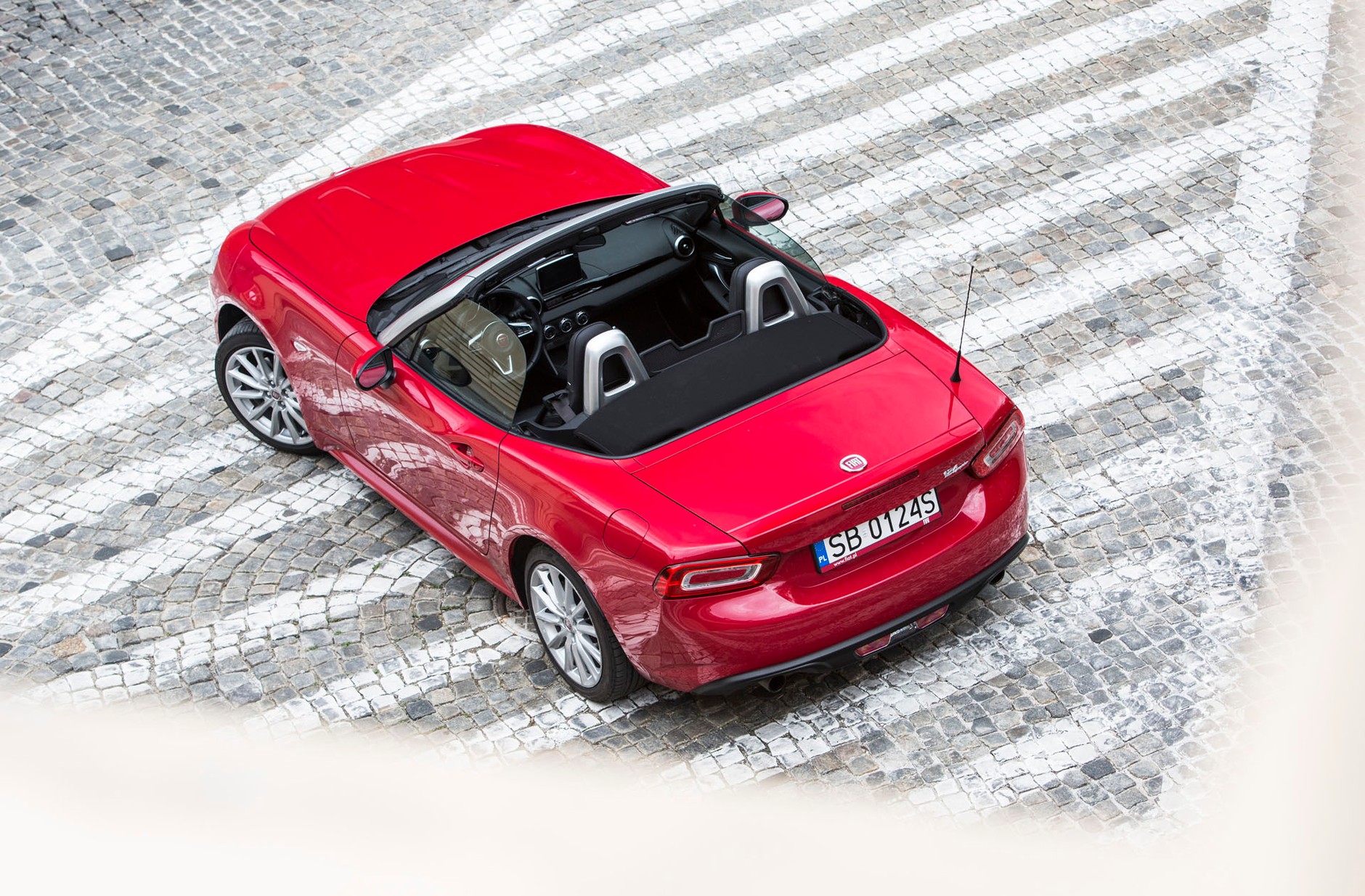 Fiat 124 Spider - fun car retro