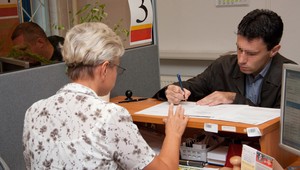 Zgubiony dowód rejestracyjny - ile kosztuje wyrobienie nowych dokumentów?