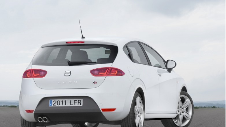 Seat uatrakcyjnia Leona FR i Cupra R