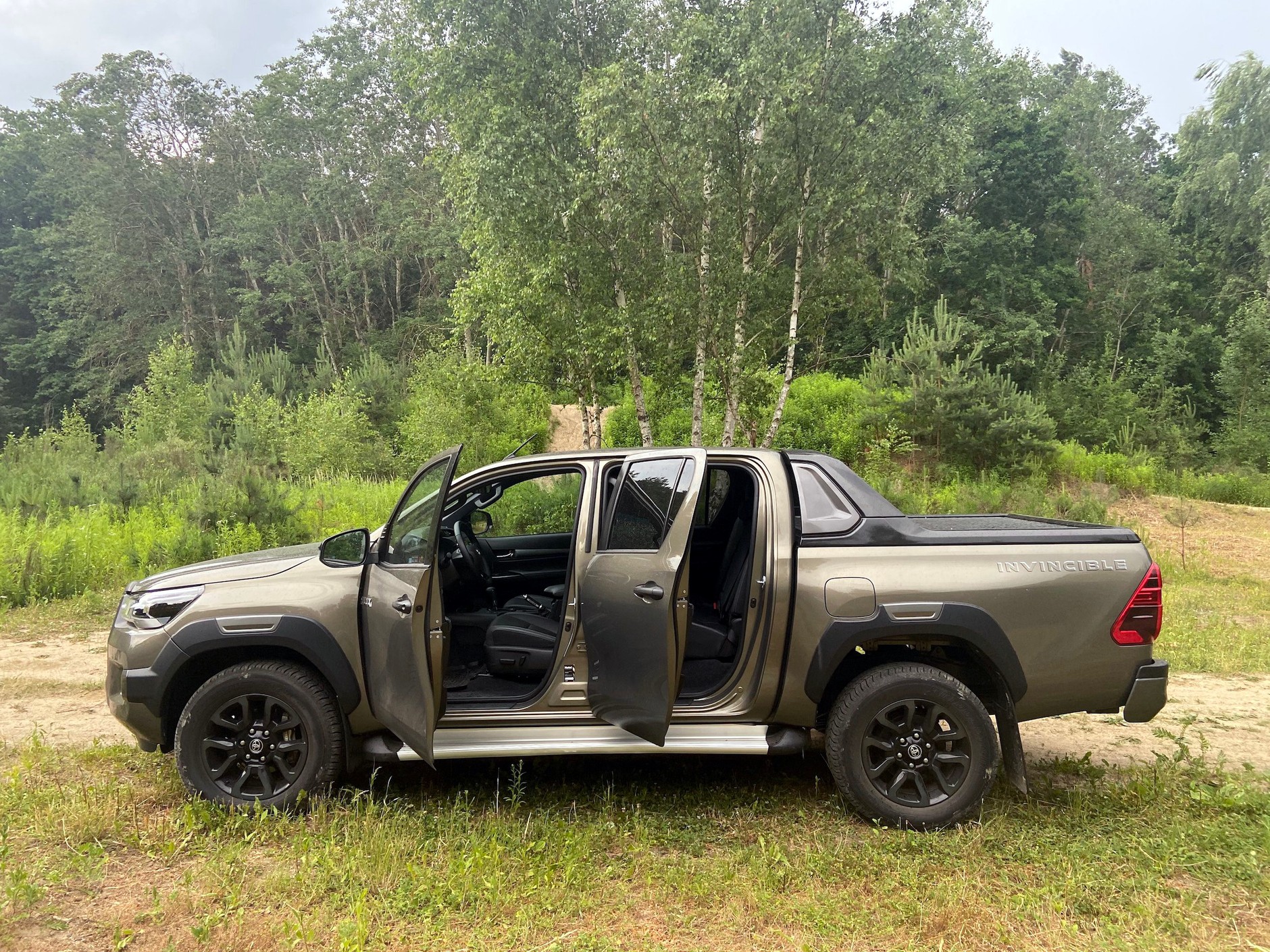 Toyota Hilux 2.8 D-4D Invincible