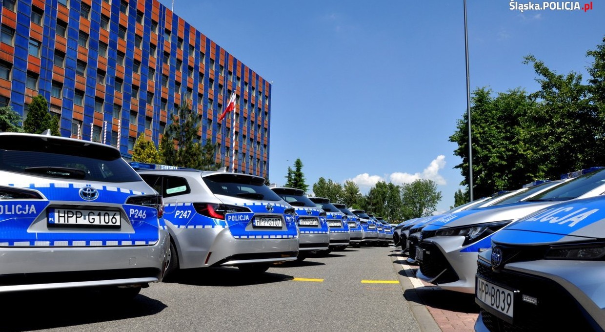Nowe radiowozy jeszcze w tym roku. Policja kupuje hybrydy
