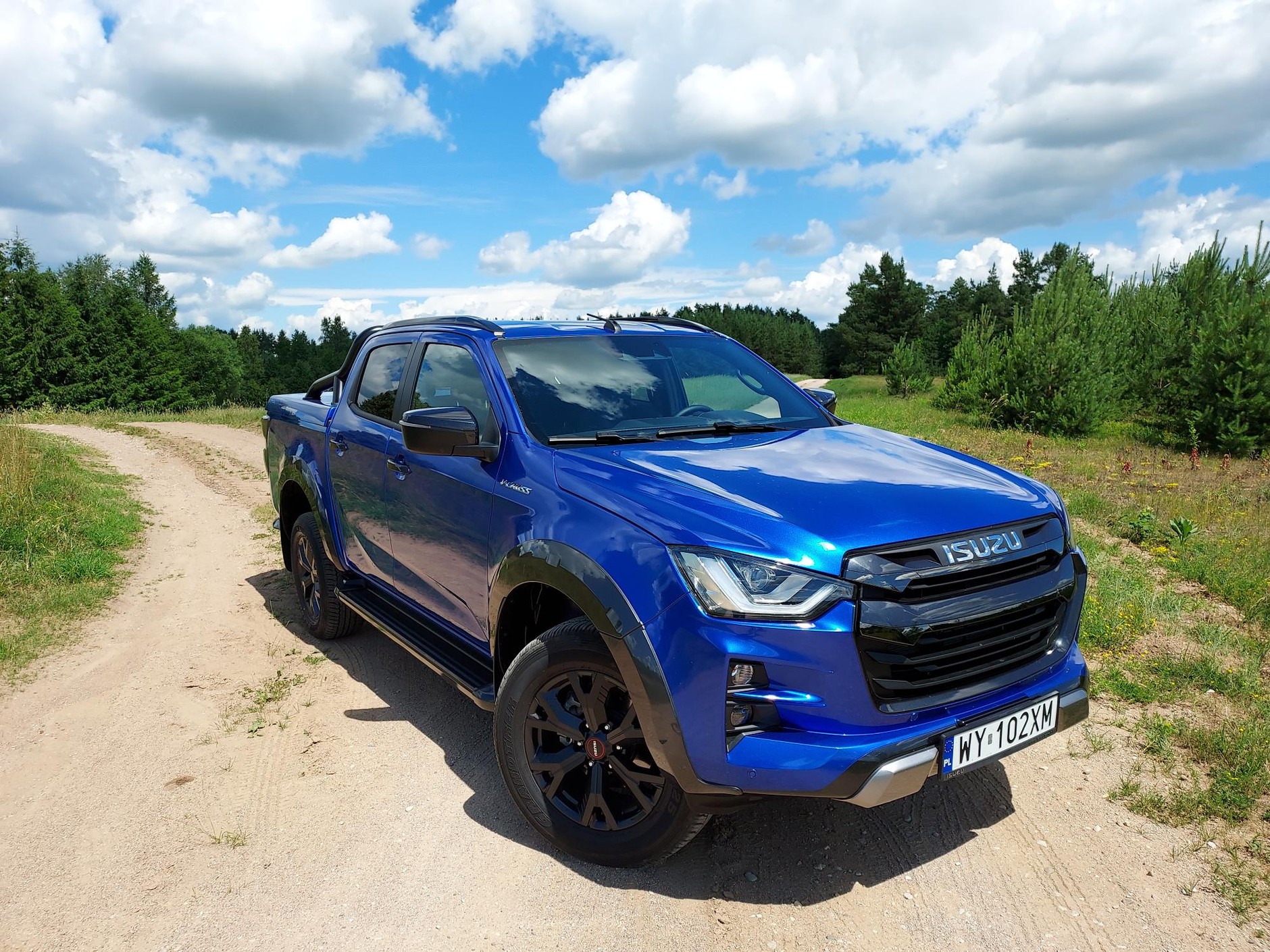 Isuzu D-Max 2023, lifting