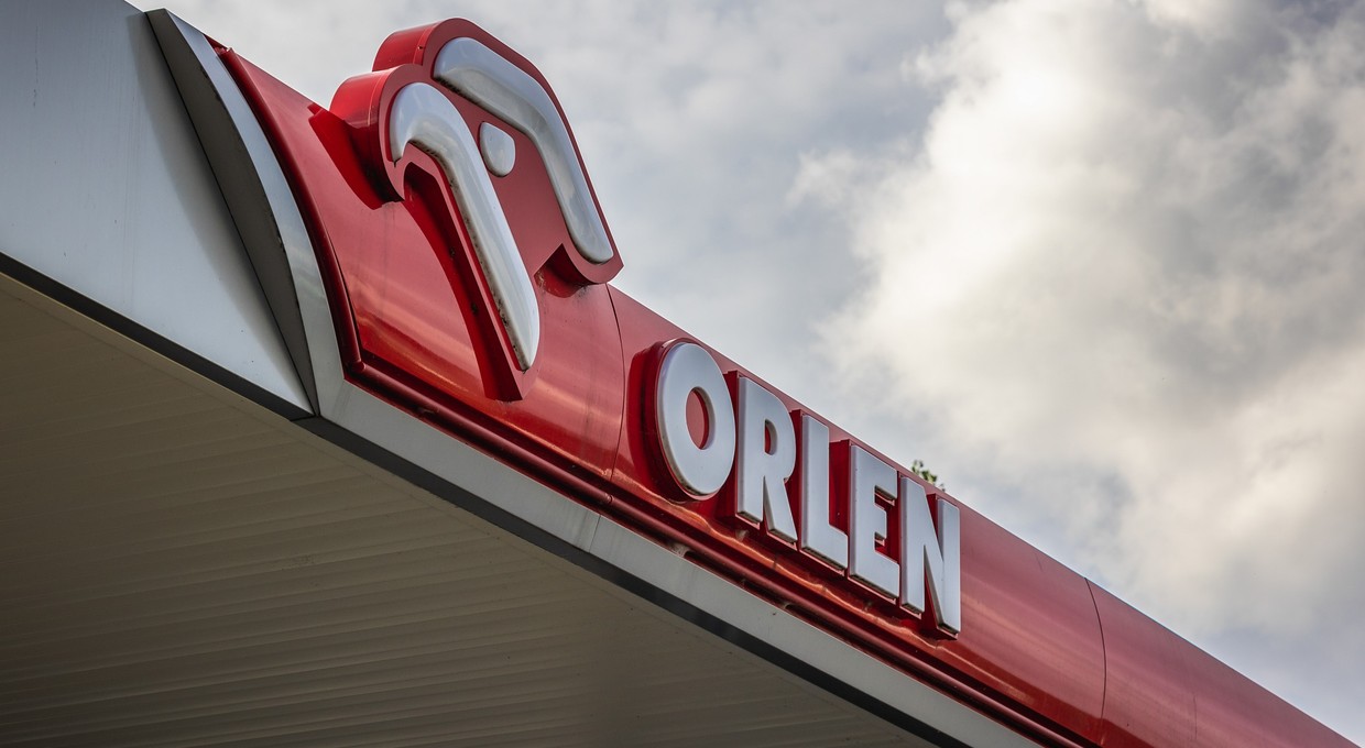 Wojskowe cysterny na stacjach Orlenu. Co się dzieje?